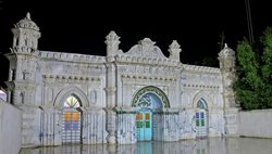 معماری هندی مسجد رنگونی های آبادان + عکسها