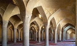 معماری دیدنی مسجد و بازار وکیل شیراز + عکسها