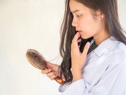 4 اشتباه که به موی شما آسیب می رساند