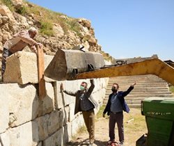 مرمت و بازسازی دیوار جنوبی معبد آناهیتا شروع شد