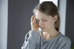 ترفندی جالب و ساده برای درمان سردردهای میگرنی