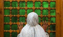 حال و هوای حرم امام علی (ع) در ماه مبارک رمضان + عکسها