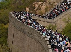 دیوار چین مملو از جمعیت + عکس