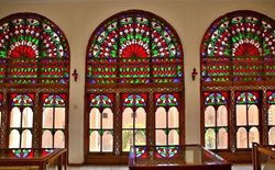 آشنایی با تعدادی از زیباترین پنجره های ارسی در جهان