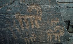 سنگ نگاره های باستانی و دیدنی کوهستان الوند + عکسها