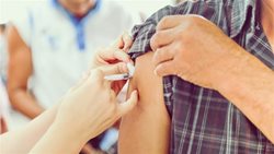 چرا بیشتر واکسن ها به بازو تزریق می شوند؟