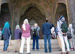 مرزهای ایران به روی گردشگران خارجی باز می شوند