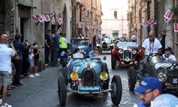 رالی خودروهای قدیمی و کلاسیک در ایتالیا + عکس