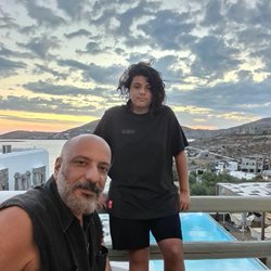 جدیدترین سلفی امیر جعفری با پسرش در یونان