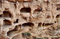 نفوذ آب غارهای تاریخی هنامه را در آستانه تخریب قرار داد