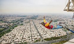 پرش از بلندترین سکوی بانجی جامپینگ دنیا در قلب تهران + تصاویر