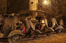 تونل بوربن ایتالیا؛ نمایشگاهی از اتومبیل های تاریخی و زیرزمینی