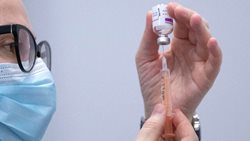 واکسن ها از ابتلا به فرم شدید کرونا جلوگیری می کنند