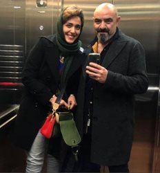 سلفی حسن معجونی با همسرش در آسانسور