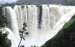 آبشار یوگ فالز؛ بزرگترین و دیدنی ترین آبشار هند