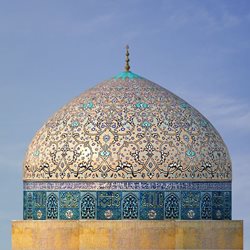 مرمت گنبد مسجد شیخ لطف الله و حاشیه های ناتمامش