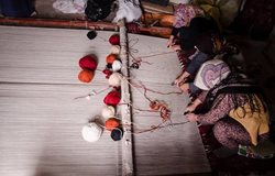 فرش چند هزار ساله ترکمن الگوی بومی اقتصاد مقاومتی است