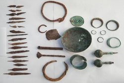 کشف 27 شی مربوط به هزاره اول قبل از میلاد در شهرستان سروآباد