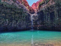 آبشار کشیت یکی از جاذبه های طبیعی زیبای کرمان است