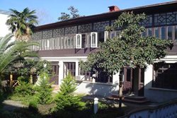 خانه ابریشمی یکی از زیباترین بناهای تاریخی استان گیلان است