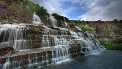 آبشار پانگور یکی از دیدنی های طبیعی ویتنام است