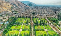 مخالف تعرض به بافت تاریخی شیراز هستیم