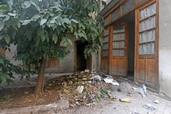 پاکسازی خانه پدری جلال آل احمد از وجود معتادان و خلافکاران