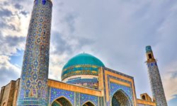 مسجد شاه شاهکار معماری عصر تیموری در مشهد است