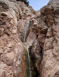 آبشار نسروا یکی از زیباترین آبشارهای دامغان است