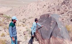 کشف دو سنگ نگاره باستانی جدید در خوسف