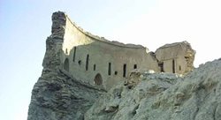 قلعه فین یکی از قلعه های تاریخی ایران به شمار می رود