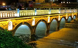 پل آجی چای یکی از پل های دیدنی تبریز به شمار می رود