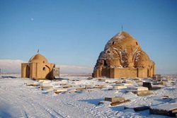 گنبدهای شه میر از مهمترین بناهای تاریخی خراسان رضوی هستند