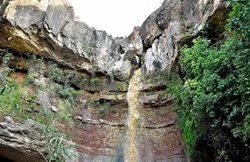 آبشار ماربره یکی از آبشارهای دیدنی استان ایلام است