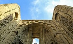 سردر جورجیر یکی از جاذبه های دیدنی استان اصفهان به شمار می رود
