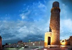 برج شمس تبریزی یکی از اماکن دیدنی آذربایجان غربی به شمار می رود