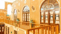 مستر بلیط؛ سفر به زیباترین شهر کویری با اقامت در هتل فیروزه