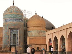 مجموعه های آرامگاهی صوفیان دارای موقعیت رفیعی در معماری ایران هستند