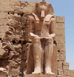 متخصصان مصری مجسمه تحوتموس دوم را مرمت کردند