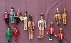 2 هزار عروسک از ایران و جهان در کاخ نیاوران نمایش داده می شود