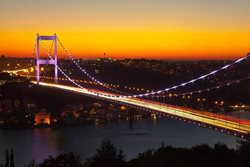 پل سلطان محمد فاتح یکی از دیدنی ترین پل های استانبول به شمار می رود