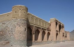 کاروانسرای بلاباد یکی از بناهای تاریخی استان اصفهان است