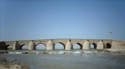 پل خانم کرپی یکی از پل های تاریخی و دیدنی استان همدان است
