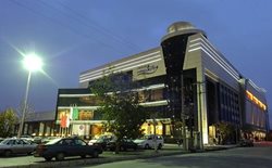 مرکز خرید ویلاژ توریست یکی از مشهورترین مراکز خرید مشهد است