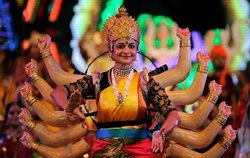 فستیوال ناواراتری یکی از معروف ترین فستیوال های هند به شمار می رود