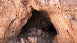 غار سید رشید یکی از جاذبه های گردشگری استان گلستان است