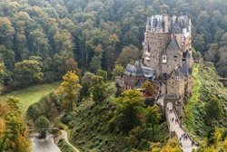 قلعه التز یکی از قلعه های دیدنی آلمان است