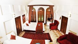 هتل لب خندق یکی از برترین مراکز اقامتی یزد به شمار می رود
