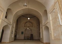 مسجد حاج رجبعلی اشکذر یکی از مساجد دیدنی استان یزد به شمار می رود