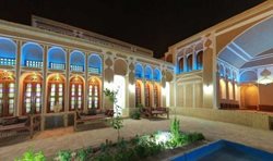 هتل سنتی مظفر یکی از بهترین مراکز اقامتی شهر یزد به شمار می رود